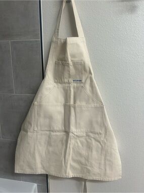 Cafe Leon Dore apron